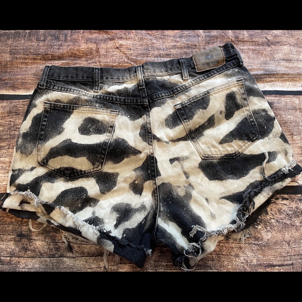 Vintage Wrangler Shorts (men’s sizing)